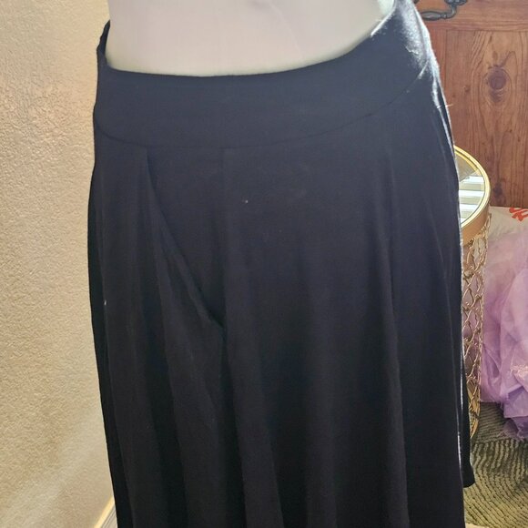 torrid skirt with pockets - Picture 4 of 6